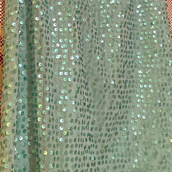 Aqua tank with sequin embellishments - Picture 2 of 5